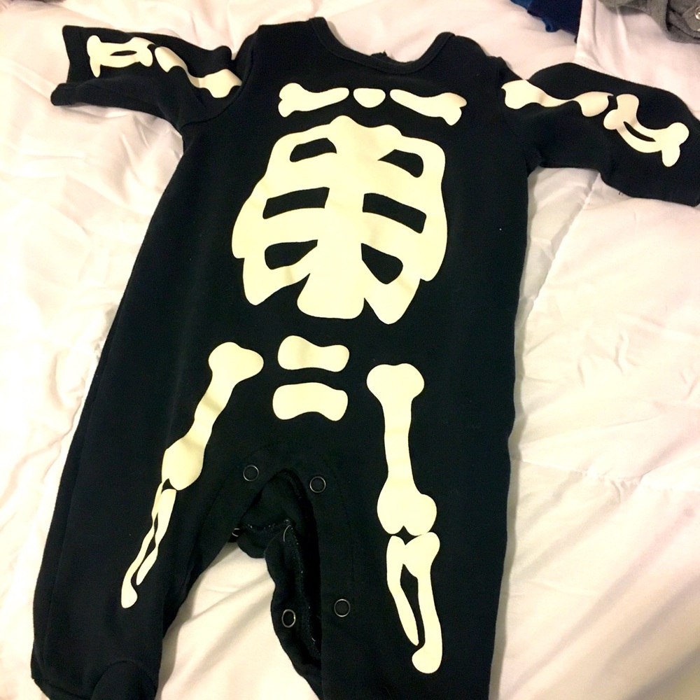 Carters skeleton footie